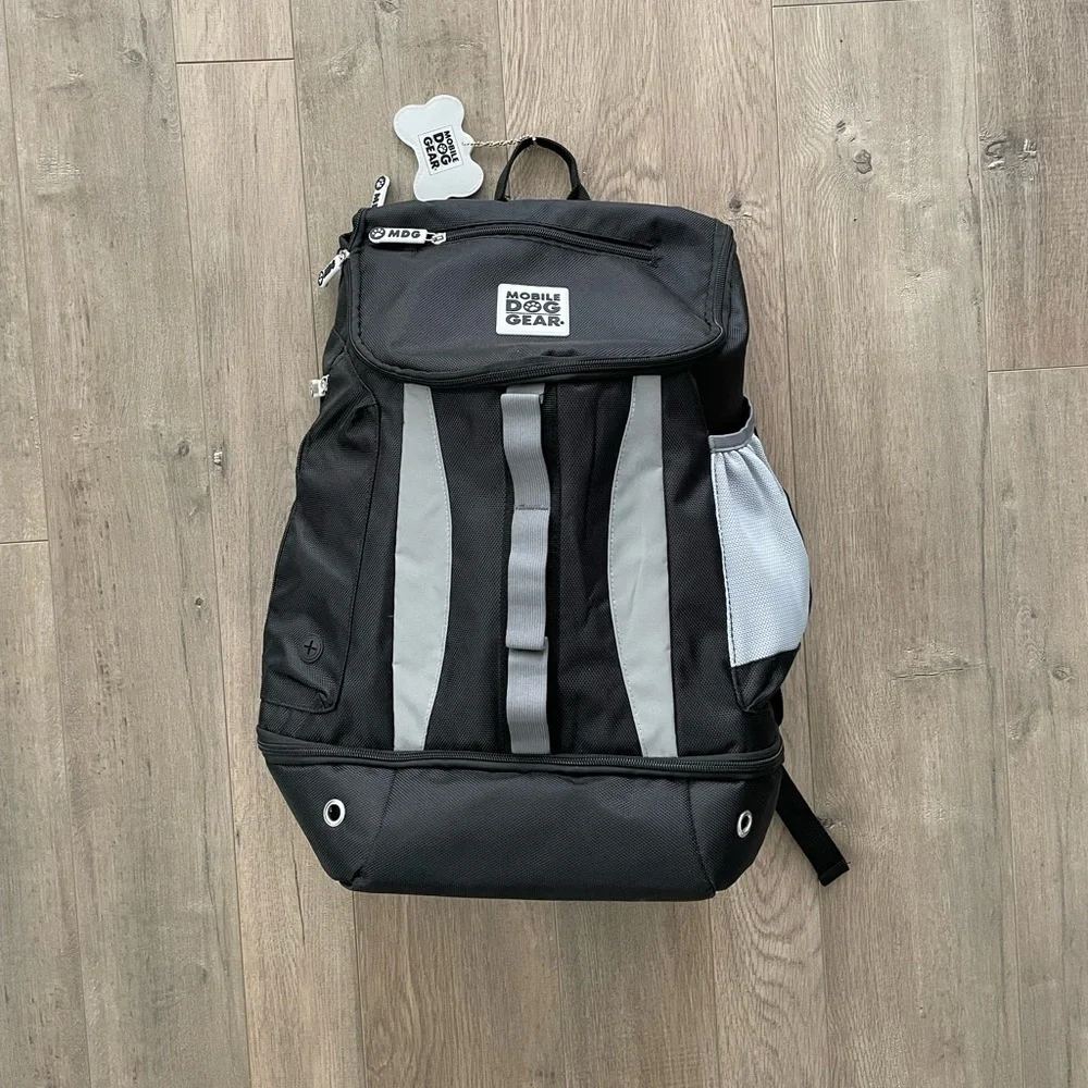Mobile Dog Gear Drop Bottom Weekender Backpack NWOT
